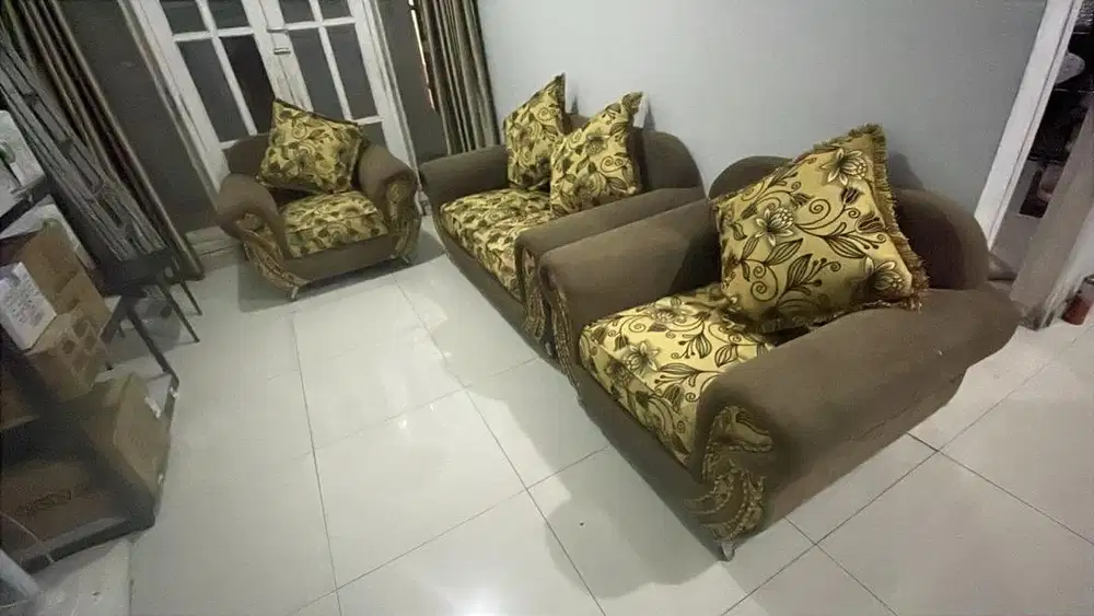 SOFA RUANG KELUARGA 3 pcs