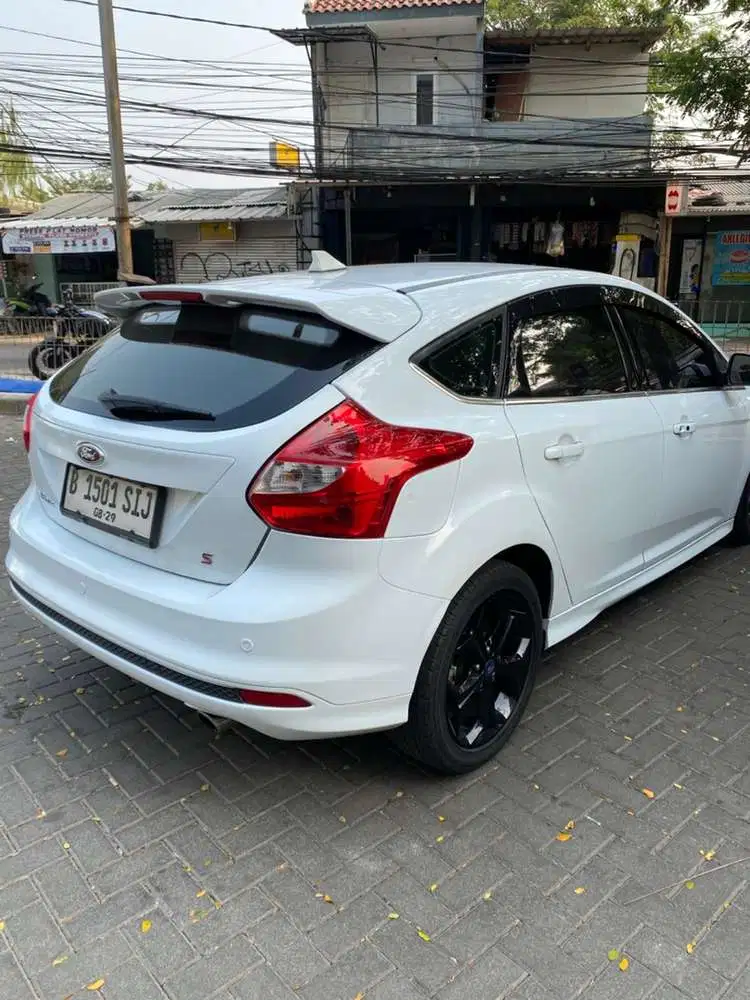 Ford Focus 2014 Bensin