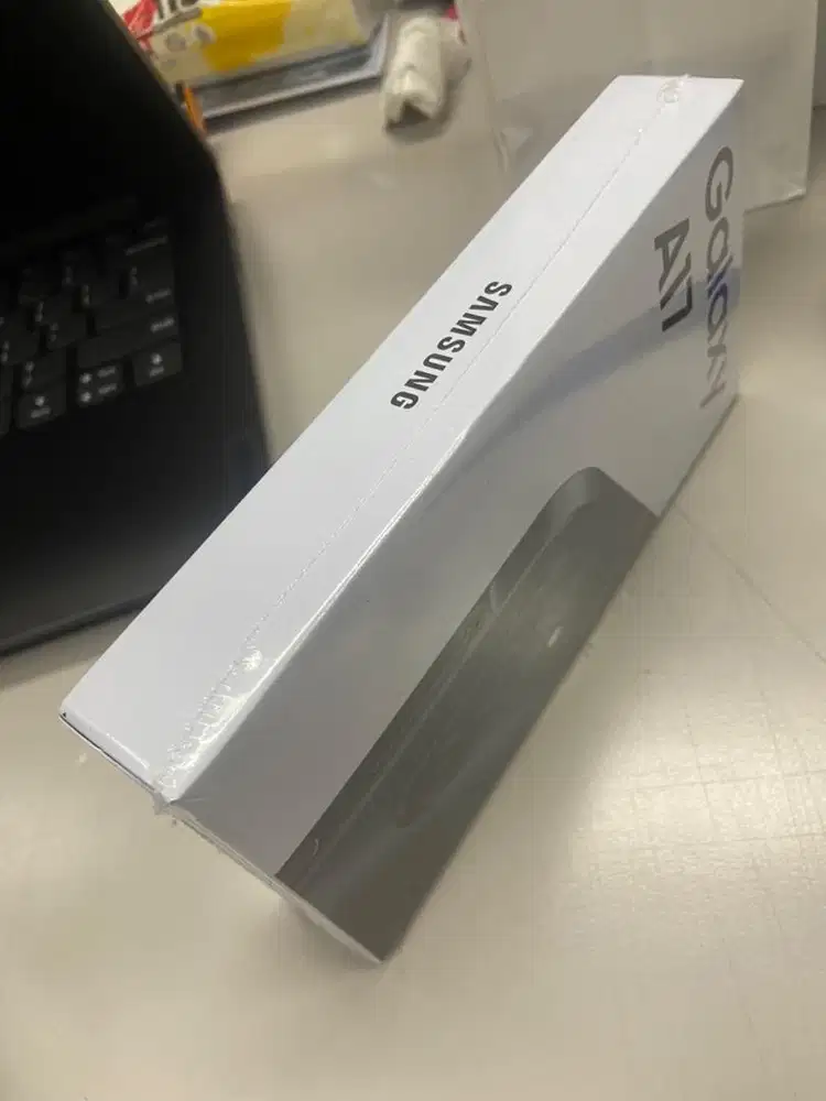 Samsung A17 baru