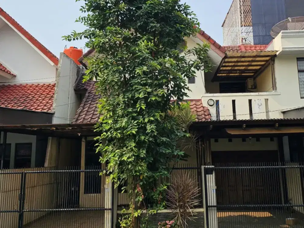 Dijual Rumah Taman Semanan Indah, Uk. 9x18, 4+1 KT, SHM, Bebas Banjir, Carport + Garasi, Harga : Rp 3.1 M