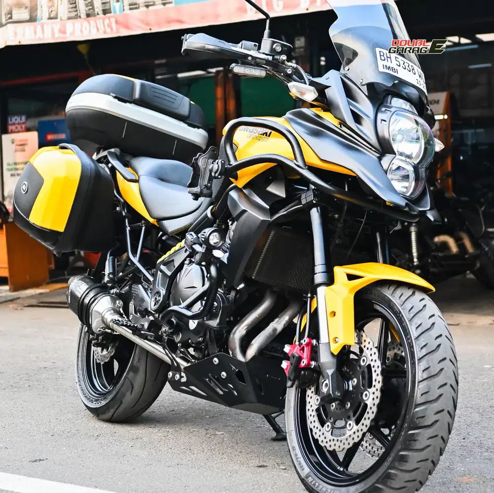 KAWASAKI VERSYS 650 ABS
NIK 2012  
Limited Color Kuning
SIAP TOURING