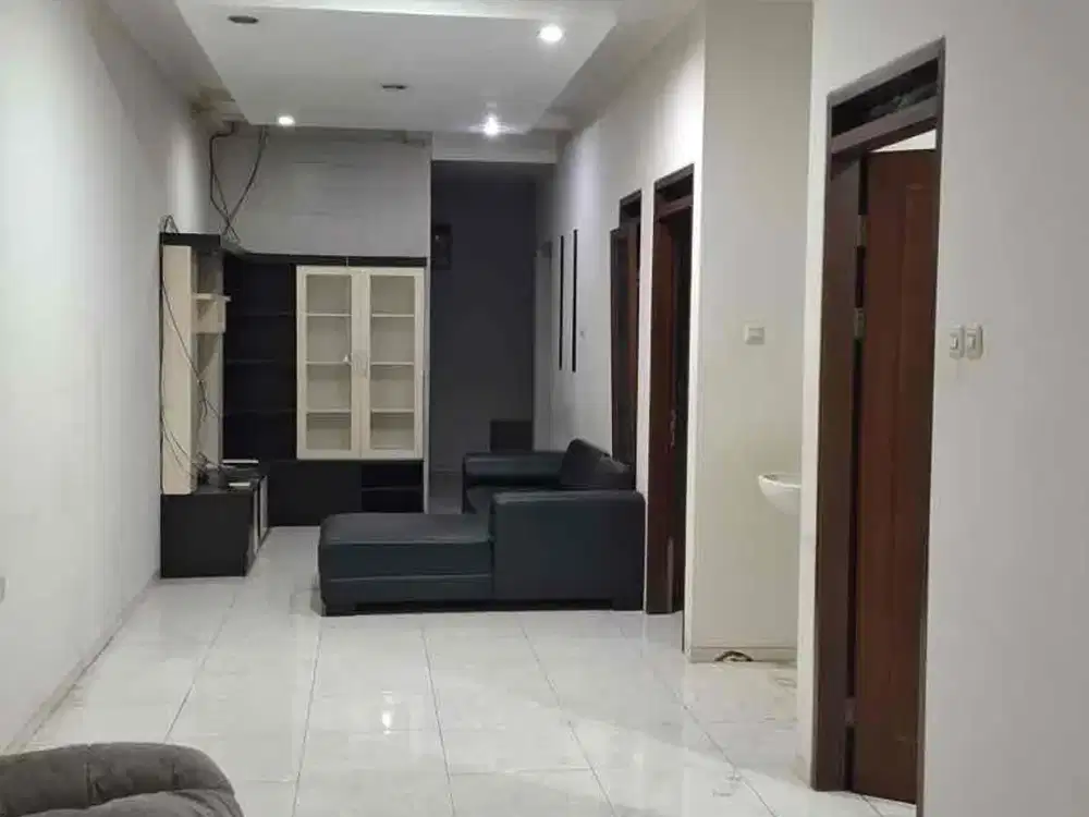 Dijual Rumah lokasi strategis di Taman Holis 2