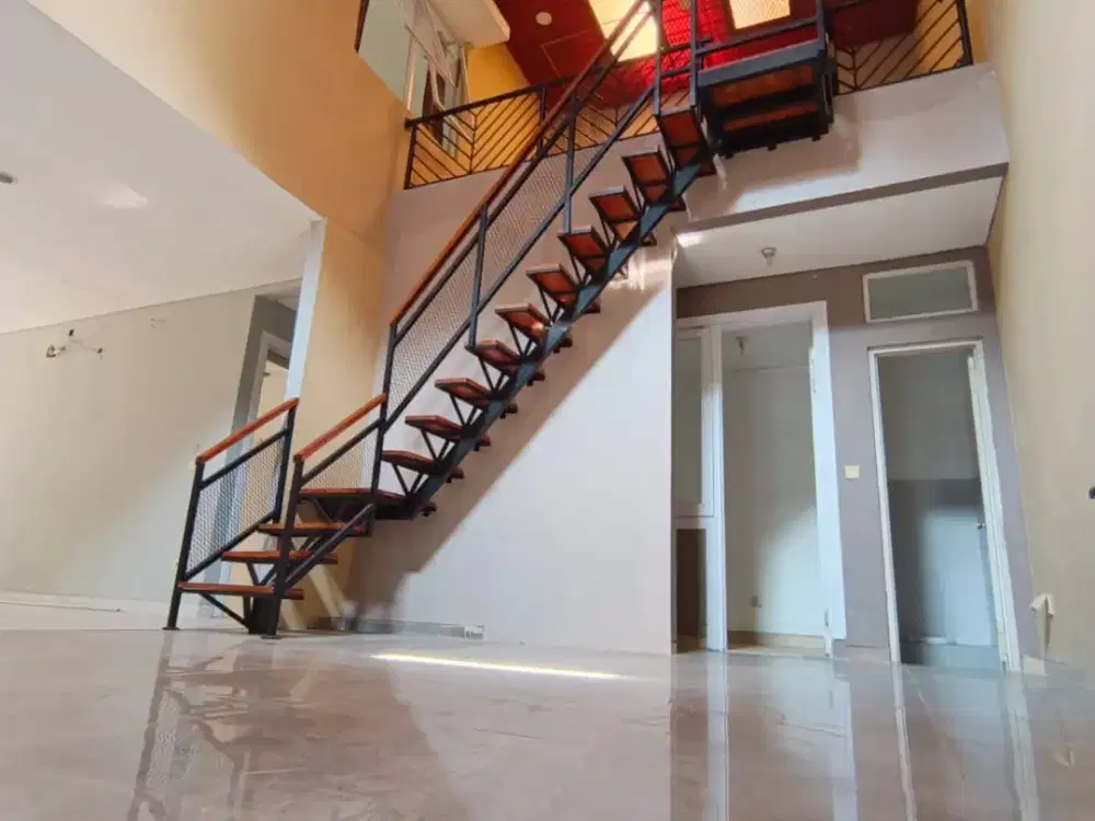 Disewakan dan Dijual. Rumah baru Renov Cluster Palm