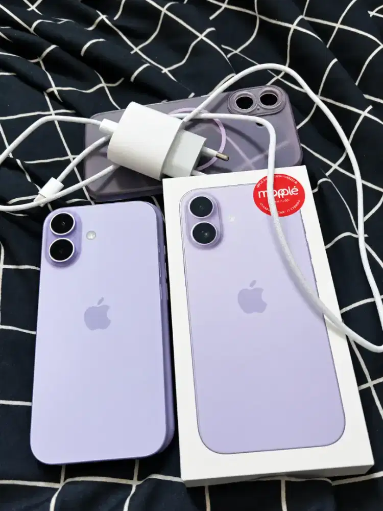 iPhone 17 Basic Lavender