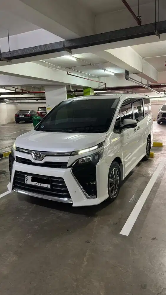 Toyota Voxy 2018 Perfect Condition