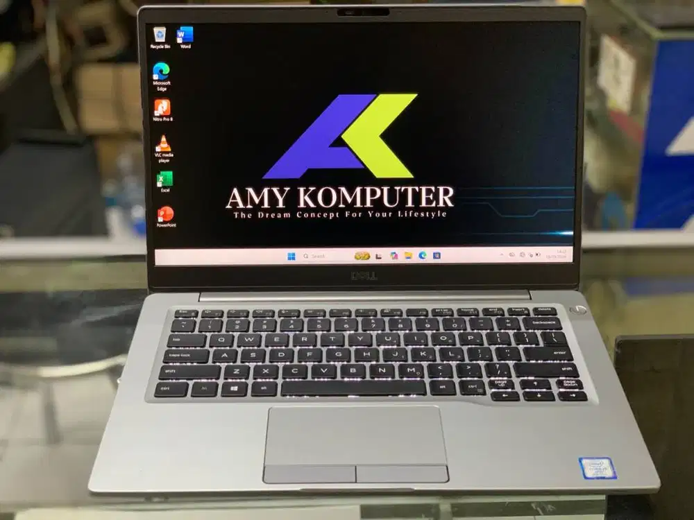 DELL LATITUDE 7300 | I7-8665U | RAM 8 GB | SSD 256 GB | Layar 14 FHD