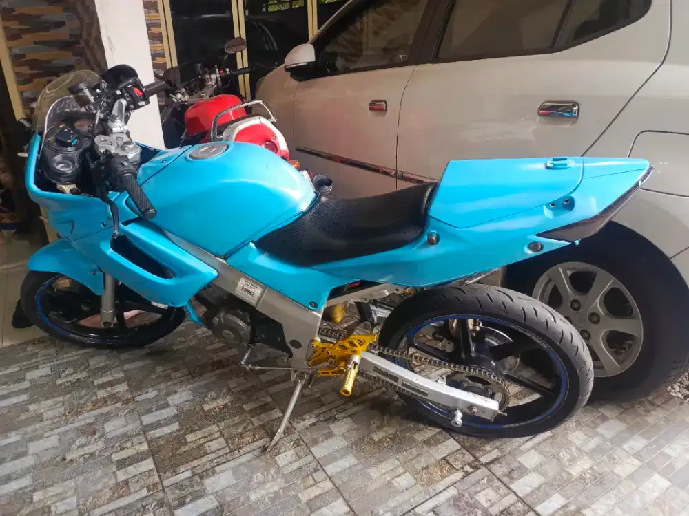 Dijual Honda CBR old plat B DKI, surat lengkap murah