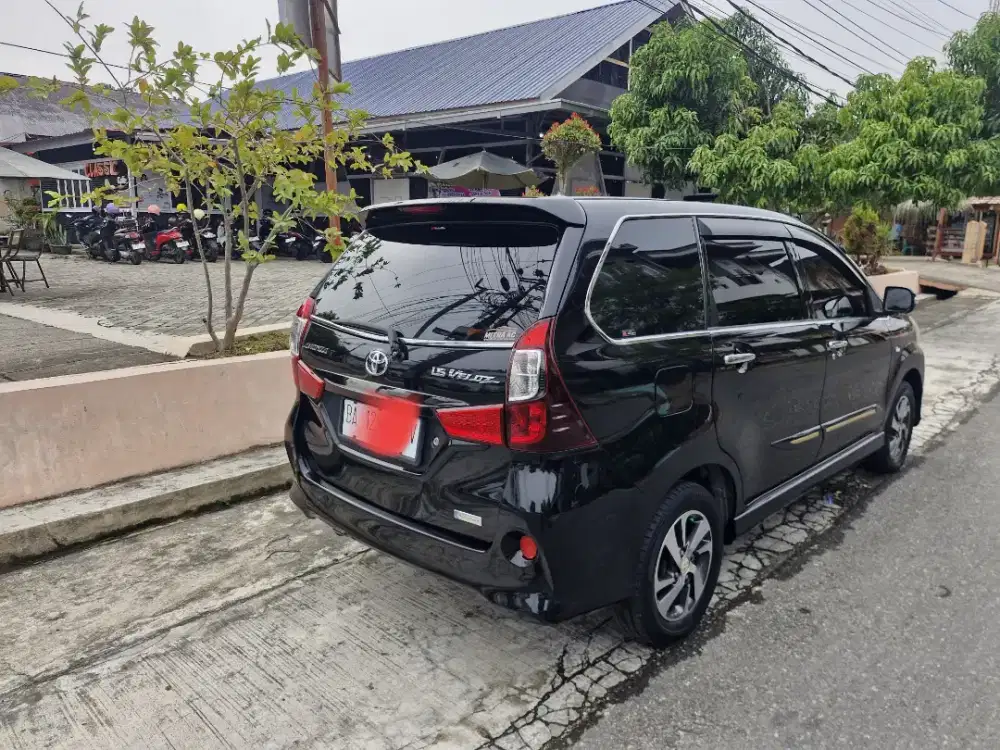 Avanza Veloz 1.5 metic istimewa