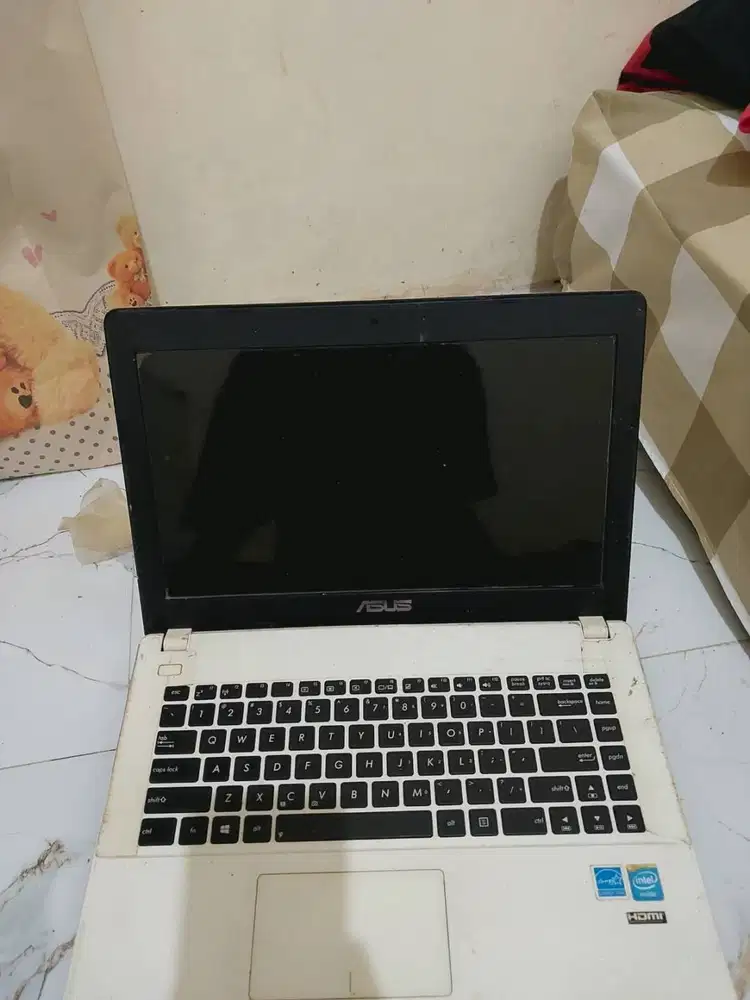 Asus X451C RAM 4GB Kondisi Mati Total - Fisik Mulus Utuh