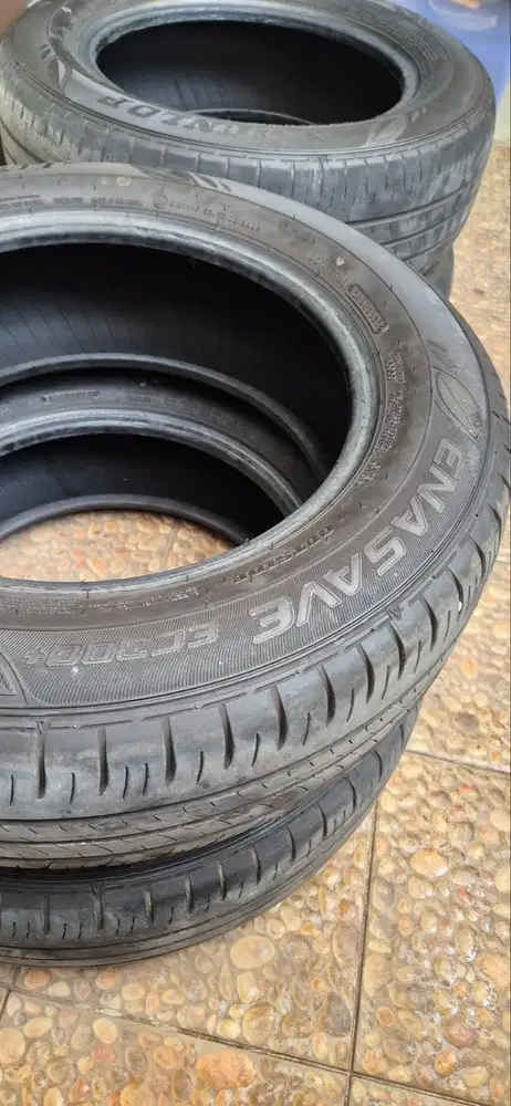 Ban Dunlop Enasave EC300 205/65R16