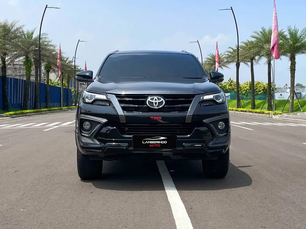 TOYOTA FORTUNER VRZ TRD 2.4 2020