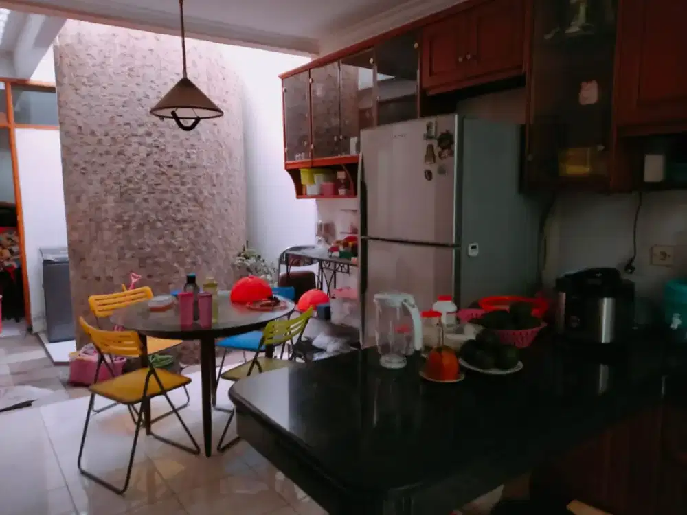 MURAAAHH BANGET RUMAH HITUNG TANAH LINGKUNGAN NYAMAN DI SINGGASANA PRADANA BANDUNG