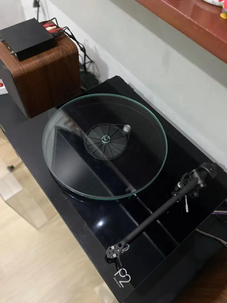 For Sale Truntable Rega planar 2 set audio dan ampli + Fono