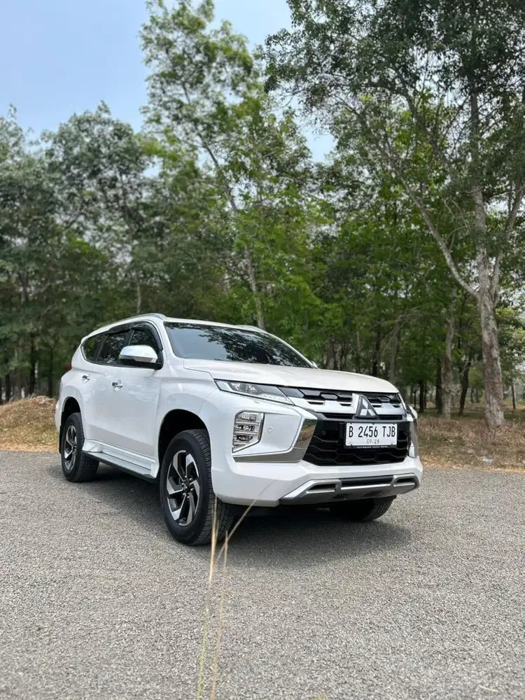 Pajero sport dakar 2.4L AT 4x2 new models