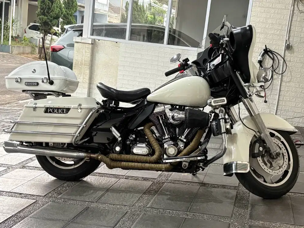 HARLEY DAVIDSON ELECTRA POLICE 2011 MULUS HARGA 270JT NEGO SAMPAI DEAL