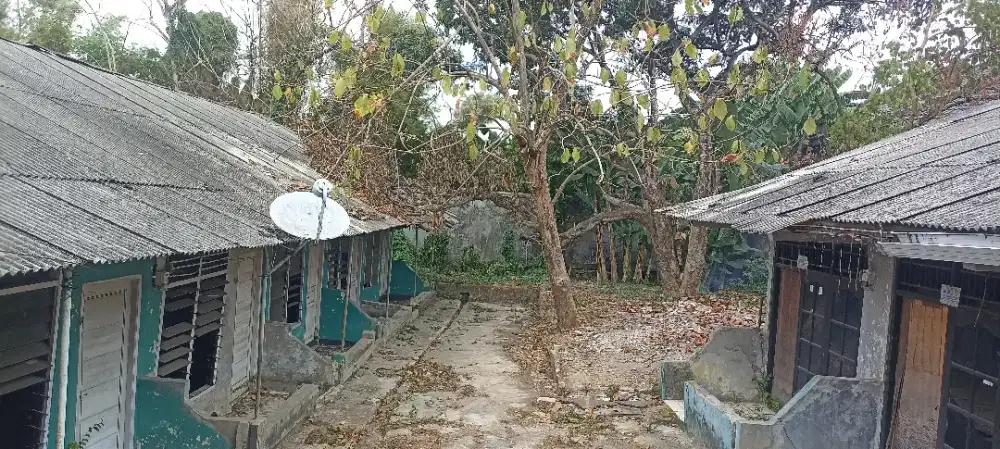 DIJUAL tanah dan bangunan kontrakan. Lokasi strategis