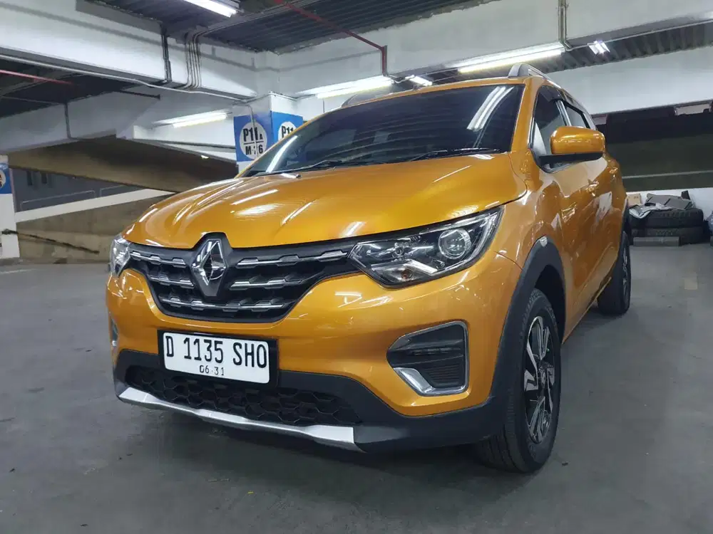 Renault Triber RXZ 2022 AT LowKm FullOriginal