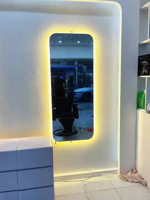 CERMIN AESTHETIC LED GELOMBANG STANDING DAN TEMPEL DINDING