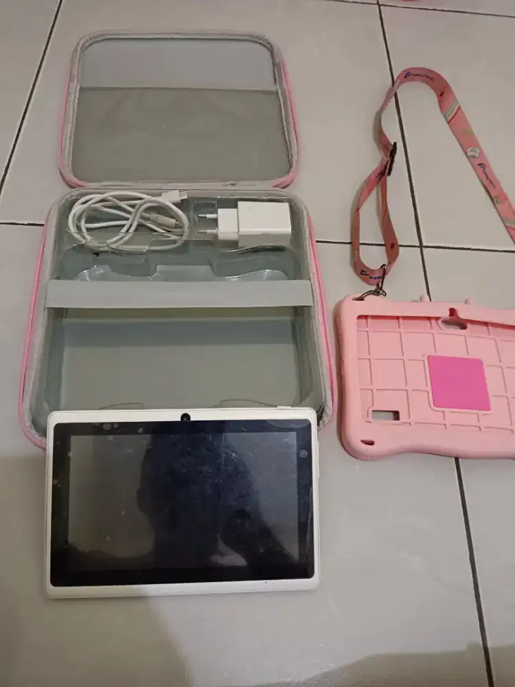 Tablet anak merk easytech e13