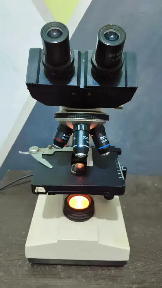 Alat laboratorium bekas