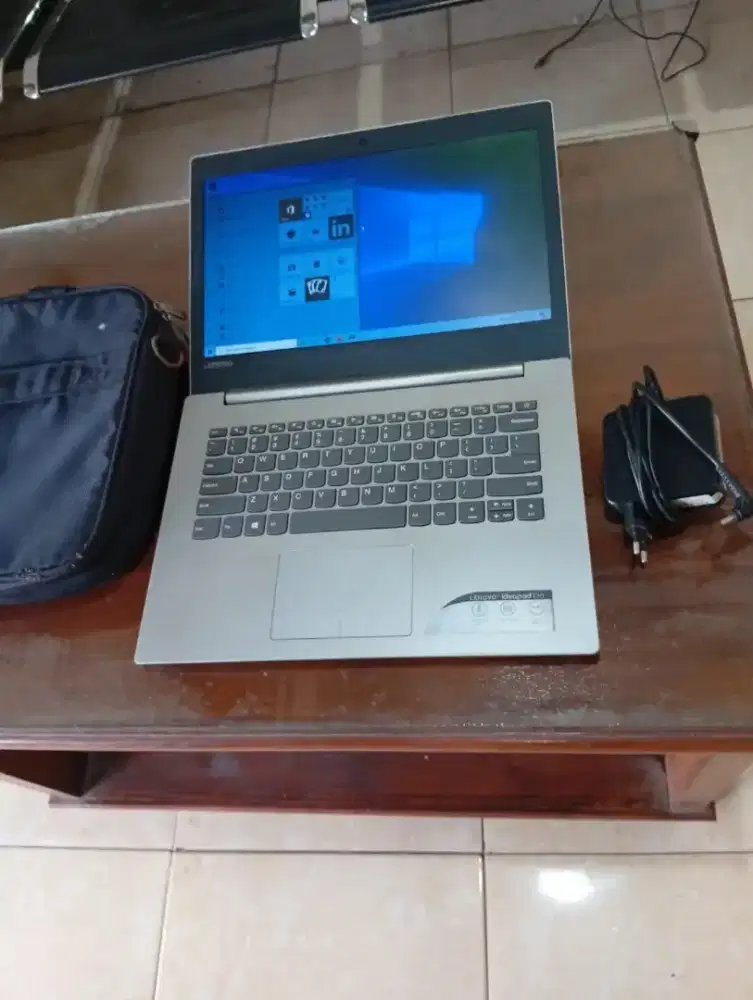 Laptop lenovo cpu n4000 ram 4gb ddr4 mulus nominus siap pakek full app