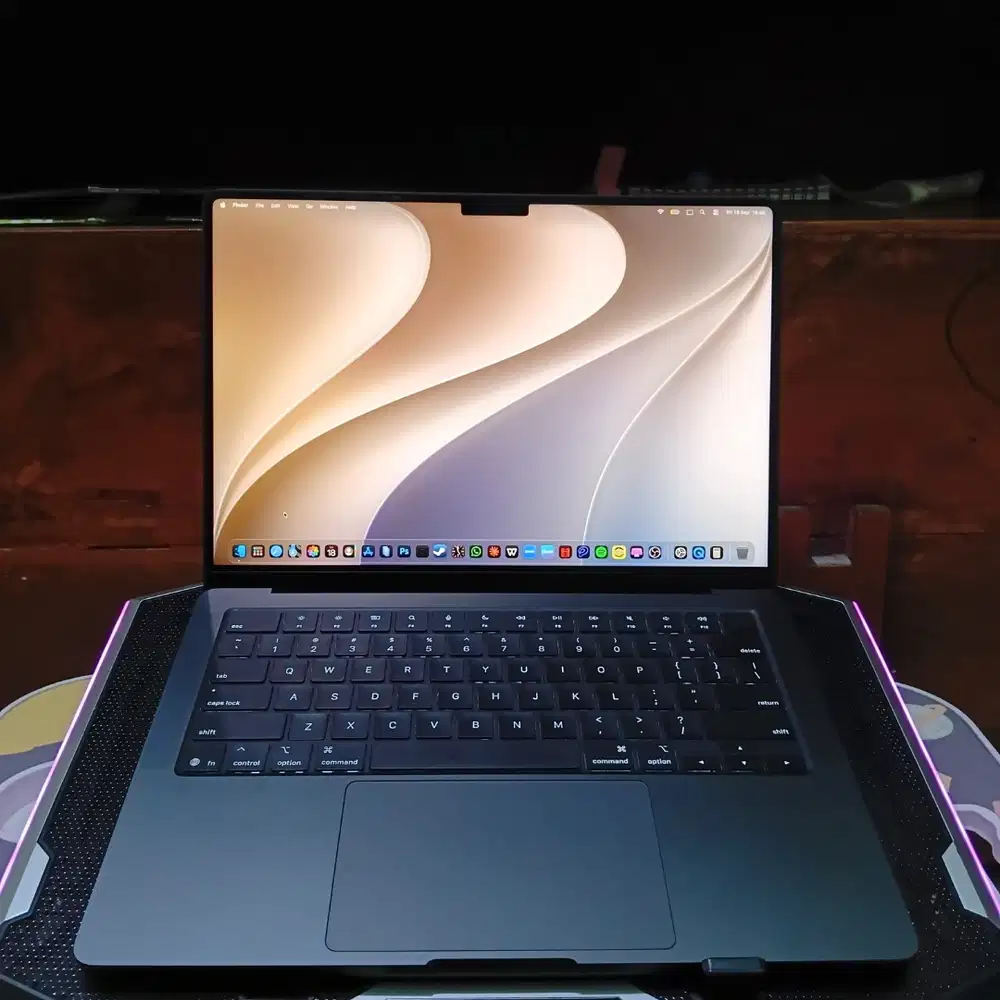Preloved MacBook Pro M5 14 inch - SSD 1TB, 16GB - MULUS TERAWAT