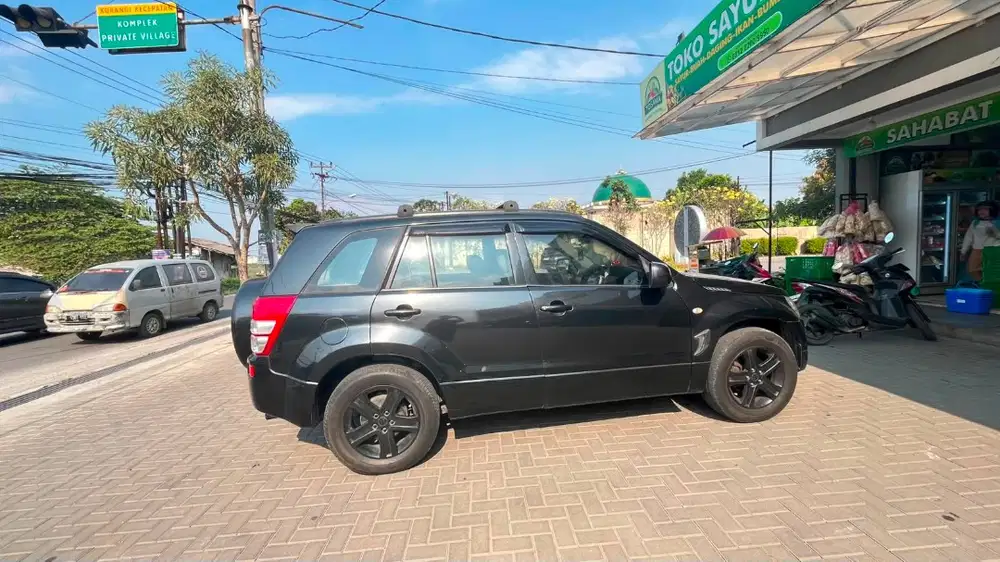 Di jual grand vitara 2.0 matic