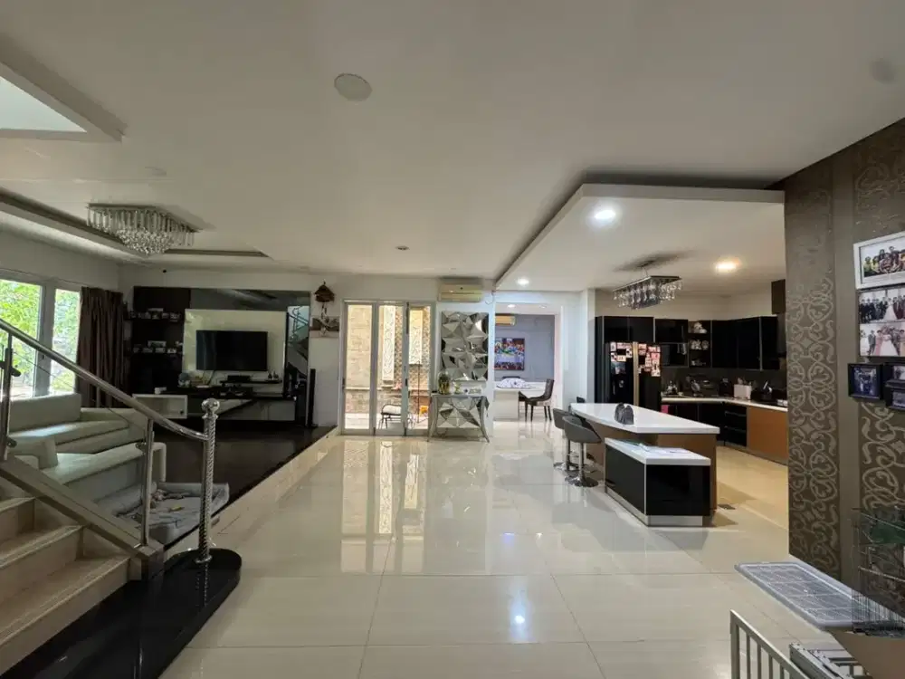Ss.3935 - Murah !! Dijual Rumah Hook Mewah Lias 390 mtr Semi Furnish Siap Huni Jalan 3 Mobil di Gading Kusuma