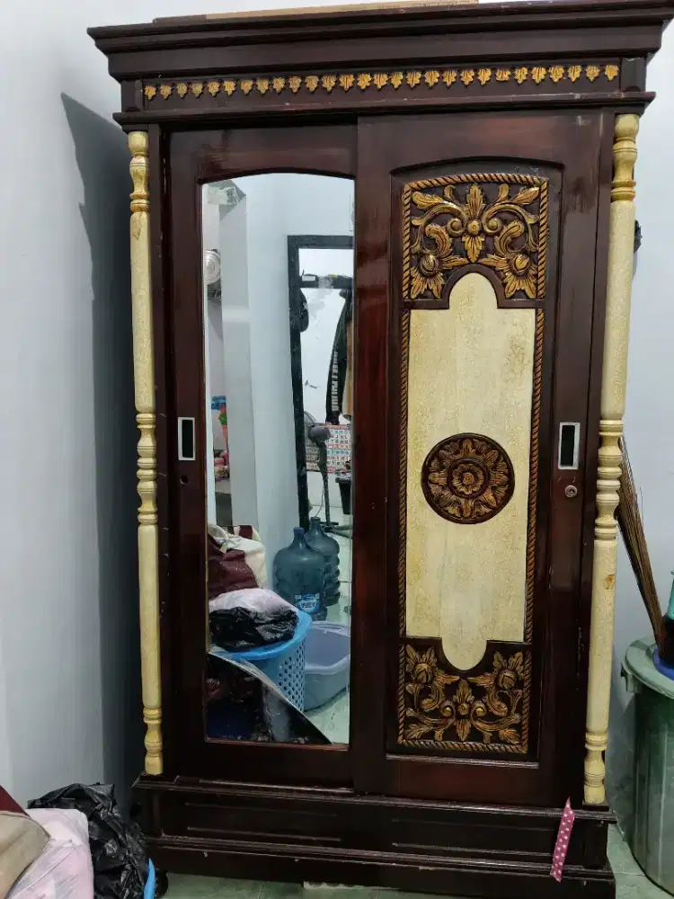 Dijual Cepat Lemari Jati 2 Pintu Sleding