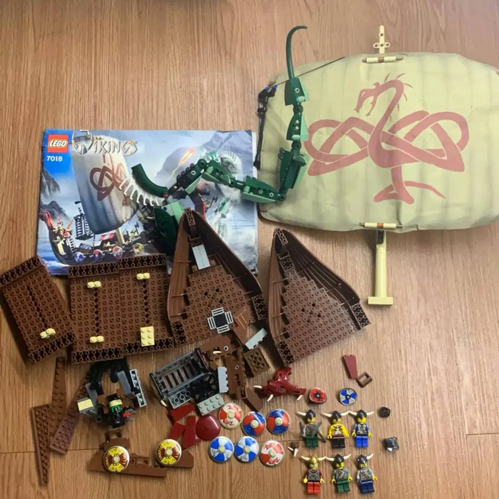 [RARE / VINTAGE] LEGO Vikings 7018 - Viking Ship challenges the Midgar