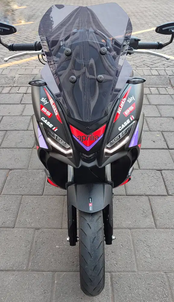 Aprilia SR GT 200 Replica