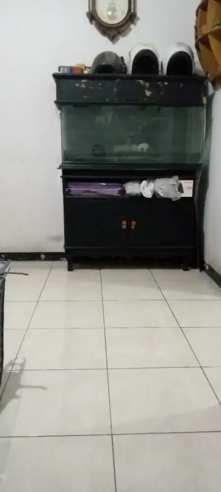 Aquarium plus lemari