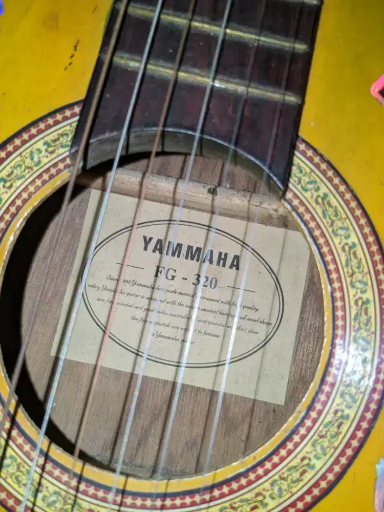 Jual gitar merek yahama 300k siap COD malam ini