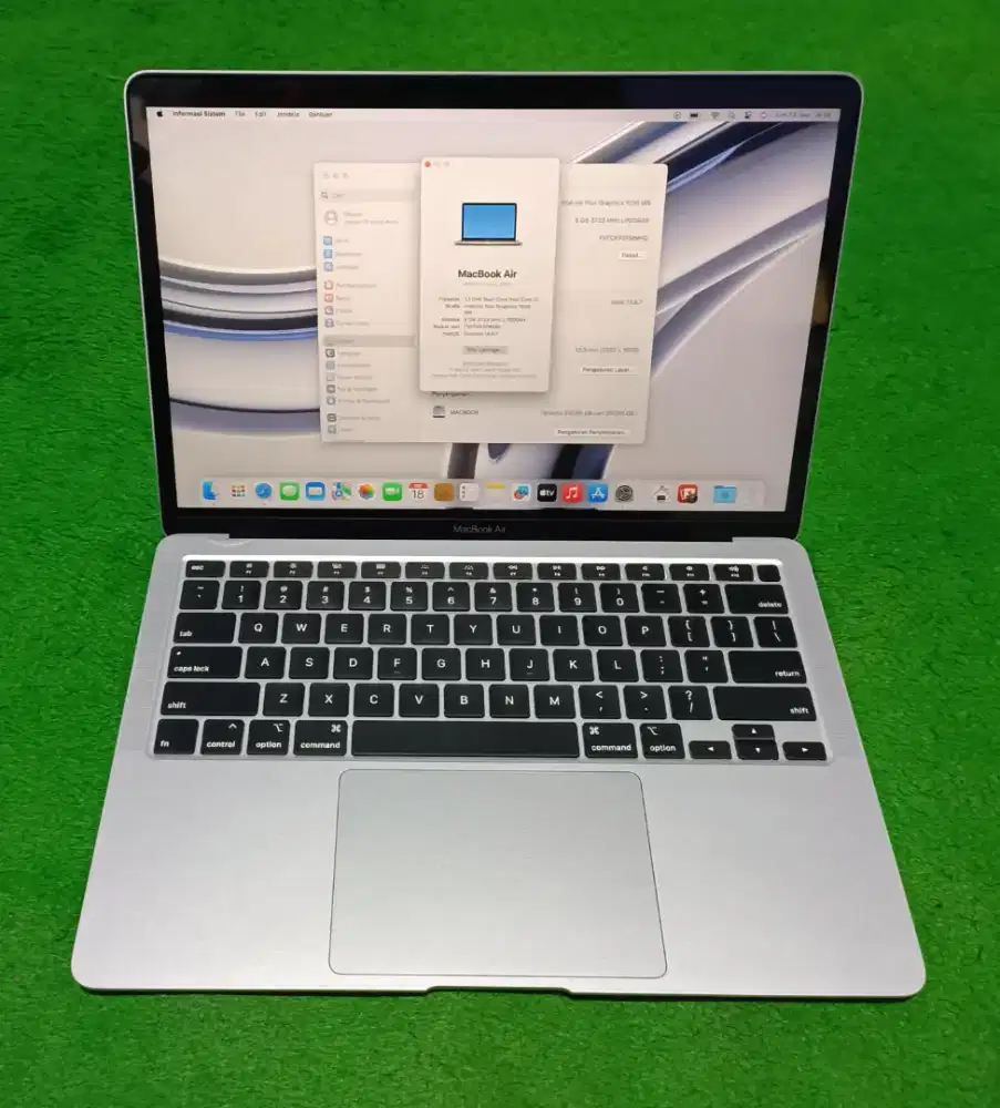 Apple MacBook Air 2020 i3 8/256 GB Silver Murah