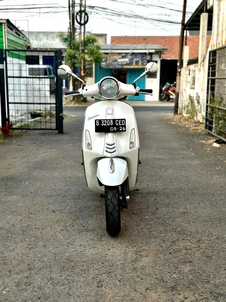 VESPA PRIMAVERA 150 3V 2016 PUTIH -TERMURAH SEINDONESIA