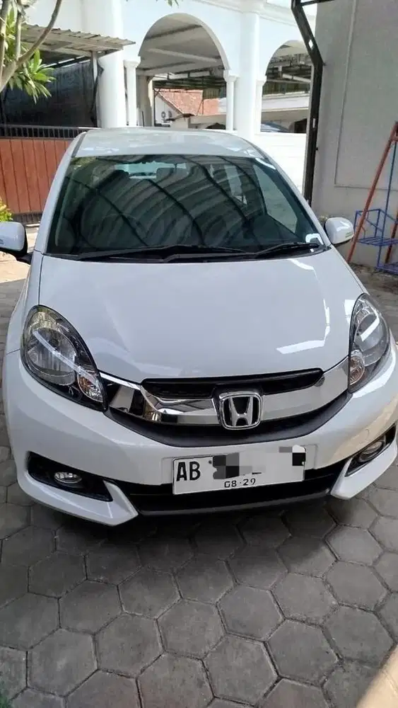 Honda mobilio E 1.5 putih manual