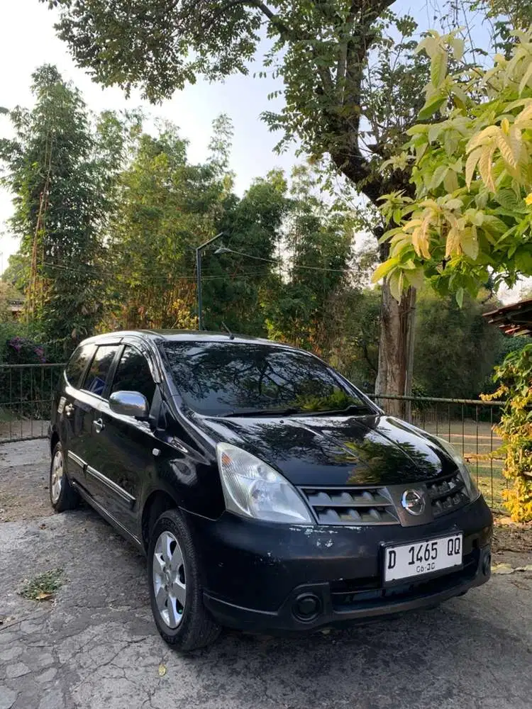 Nissan Grand livina 2010 Bensin