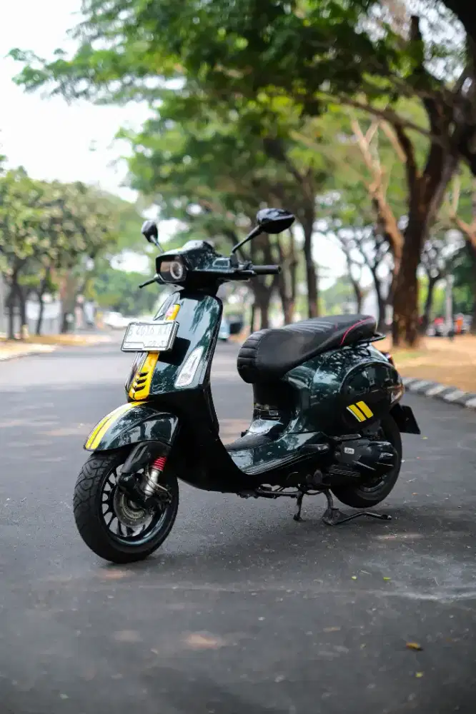 VESPA SPRINT 150 IGET ABS 2019 LOOKS RACING SIXTIES (STNK MERAH)