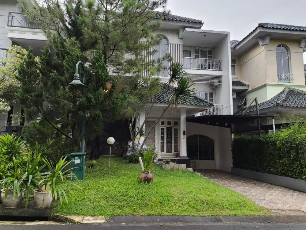 Sentul City Bogor - 3 Lantai - Cluster Bukit Golf Hijau Sentul City Bogor SIAP HUNI Furnished