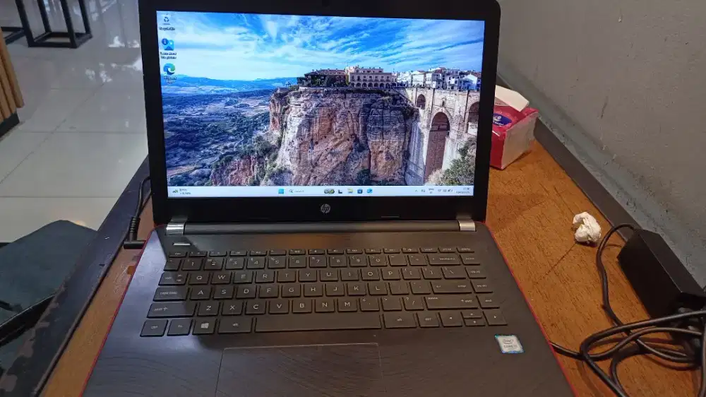 HP Laptop 14-bs0xx Core i3-6006U RAM 12GB HDD 954GB