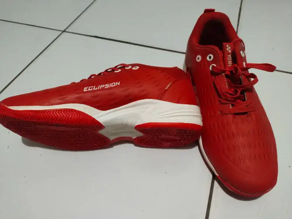 Jual sepatu olahraga UK 38