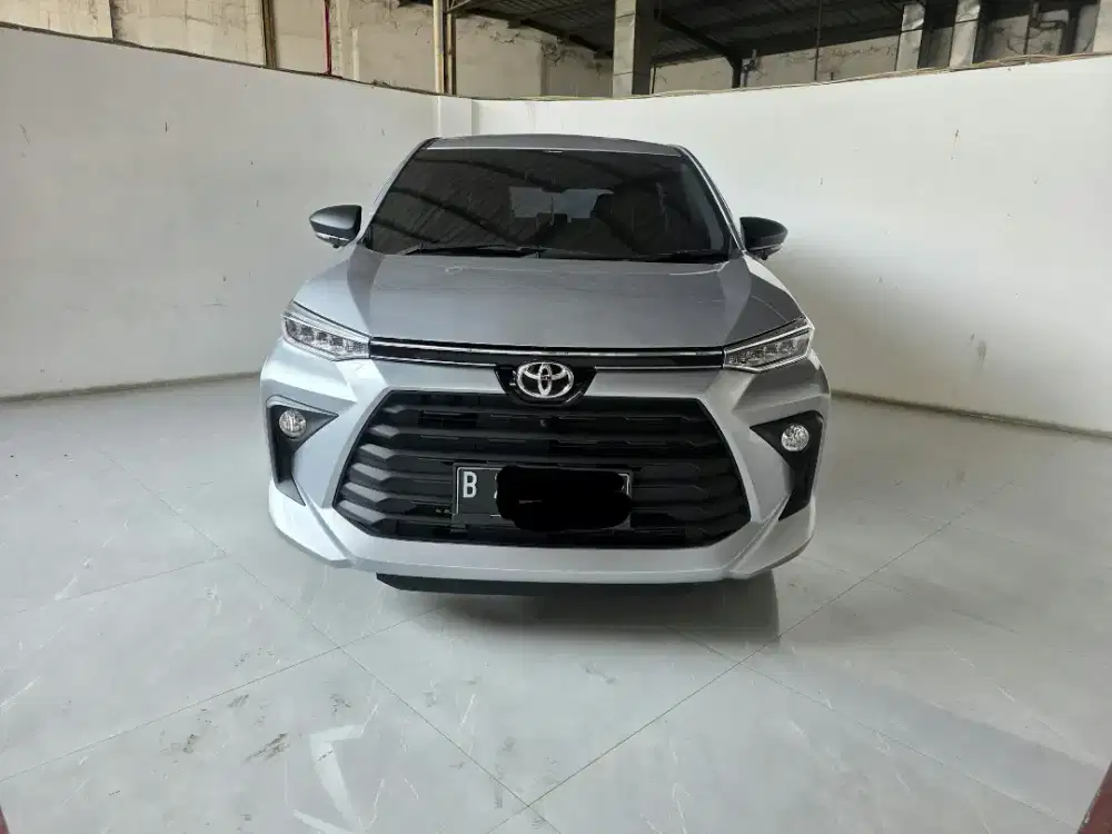 Low km 17rban Toyota Avanza G 1.5 AT ( Matic ) 2022 Silver Istimewa