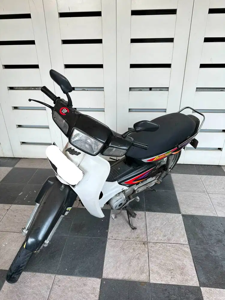 DIJUAL MOTOR KESAYANGAN DAN KENANGAN  HONDA ASTREA LEGENDA 2001