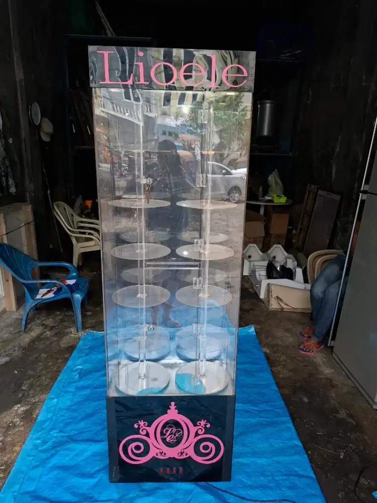 Lemari Showcase acrilik 176 cm x 54 cm x 27 cm