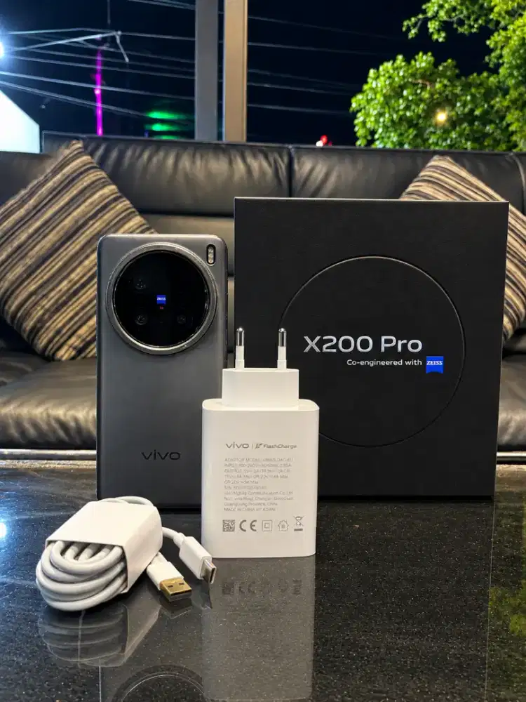 Vivo X200 Pro Bekas Mulus No Minus Siap Pakai Lengkap Charger
