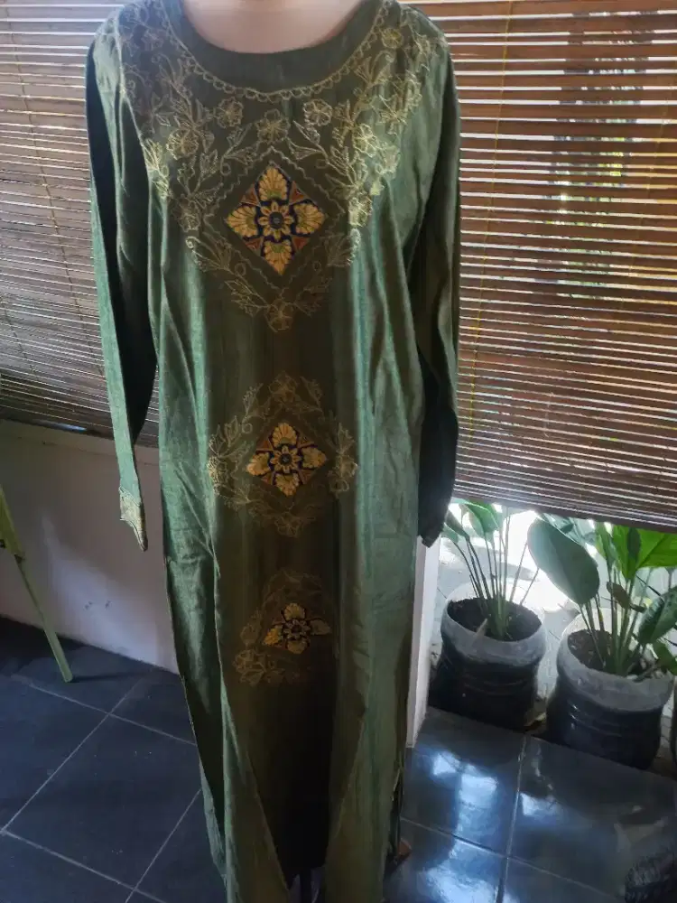 Busana Muslim Second
