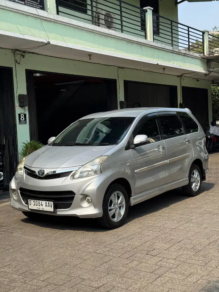 Jual Cash Toyota New Avanza Veloz 1.5 AT 2013