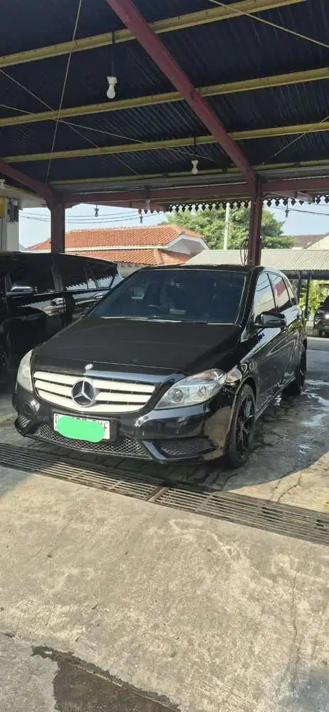 Mercedes-Benz B200 2013 Bensin