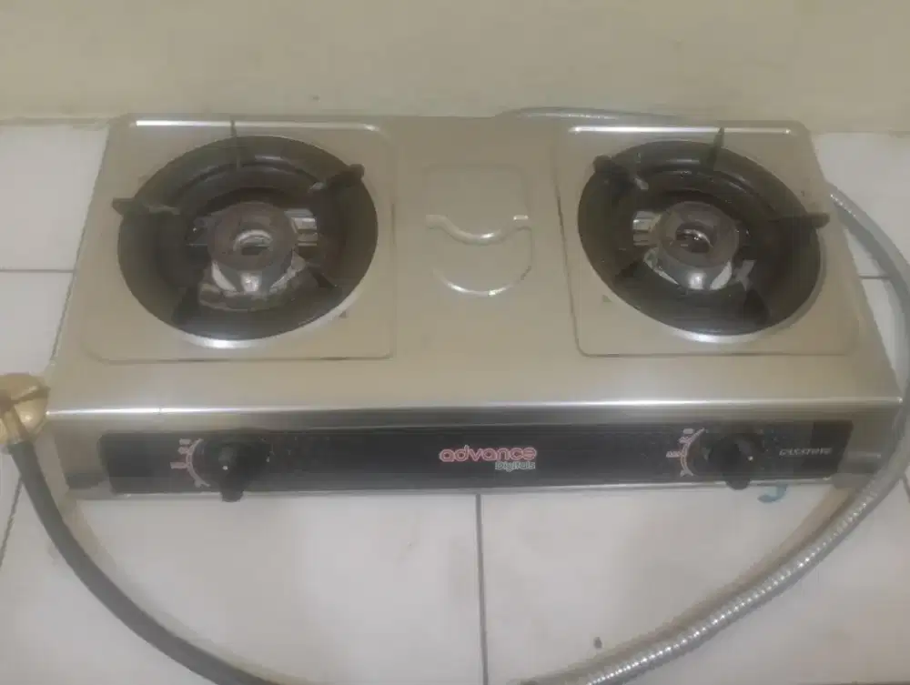 Kompor gas 2 tungku+ selang dan regulator