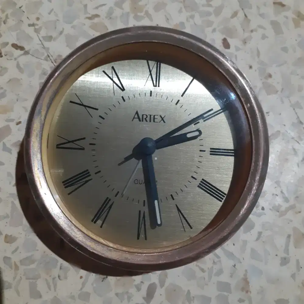 Jam meja ARTEX buatan Jerman